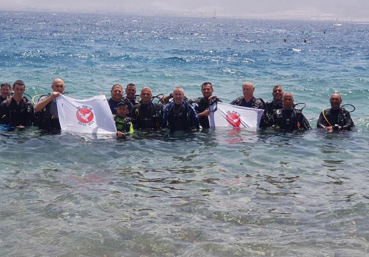 החברים מהטייסת ונוספים בצלילה לזכרו של אבי ז"ל