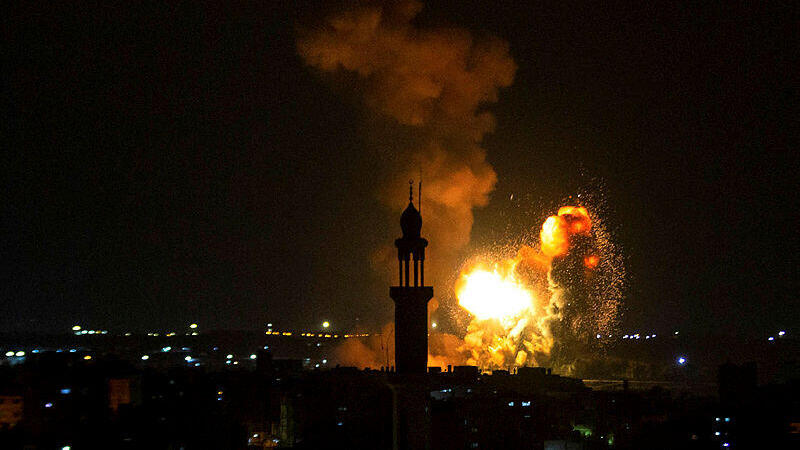 תקיפת חיל האוויר ברצועת עזה(צילום: AFP)